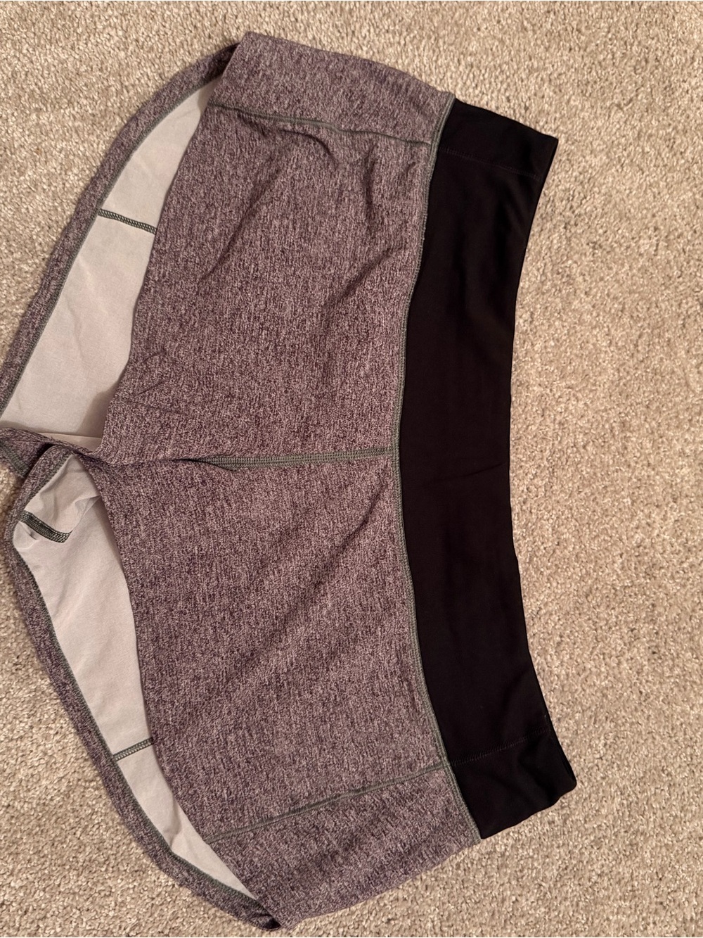 Women’s Lululemon Speed-up 2.5” inseam shorts.